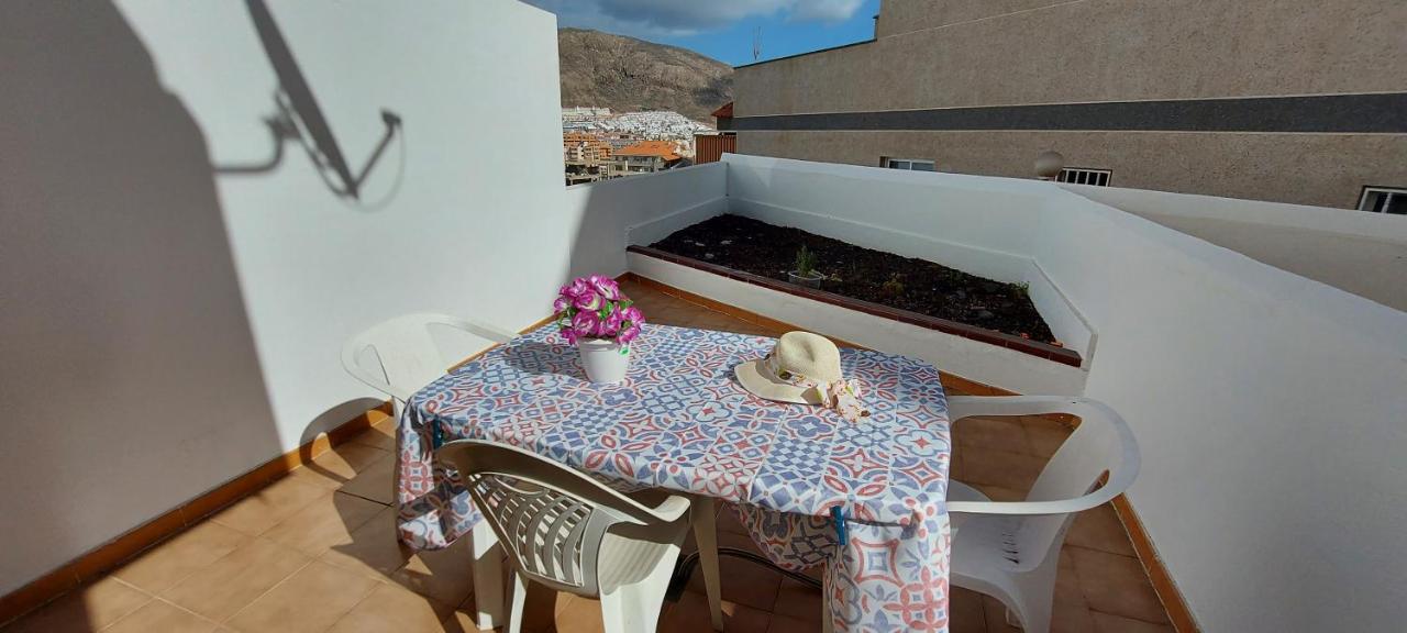 Los Cristianos Apartment, 1 Bedroom Wifi Free & Big Terrace Eksteriør bilde